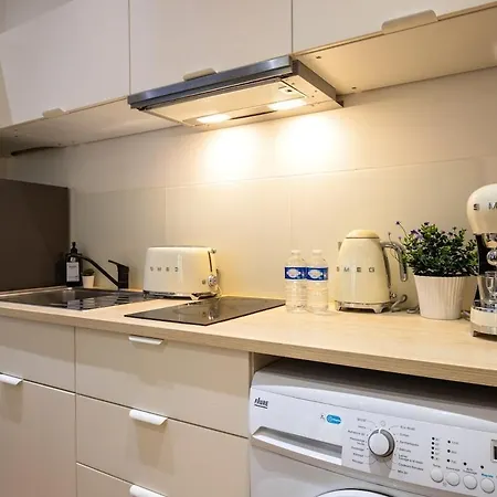 Centre - Balcon - A Pied - Tram A 2 Min Montpellier