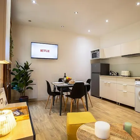 Centre - Balcon - A Pied - Tram A 2 Min *